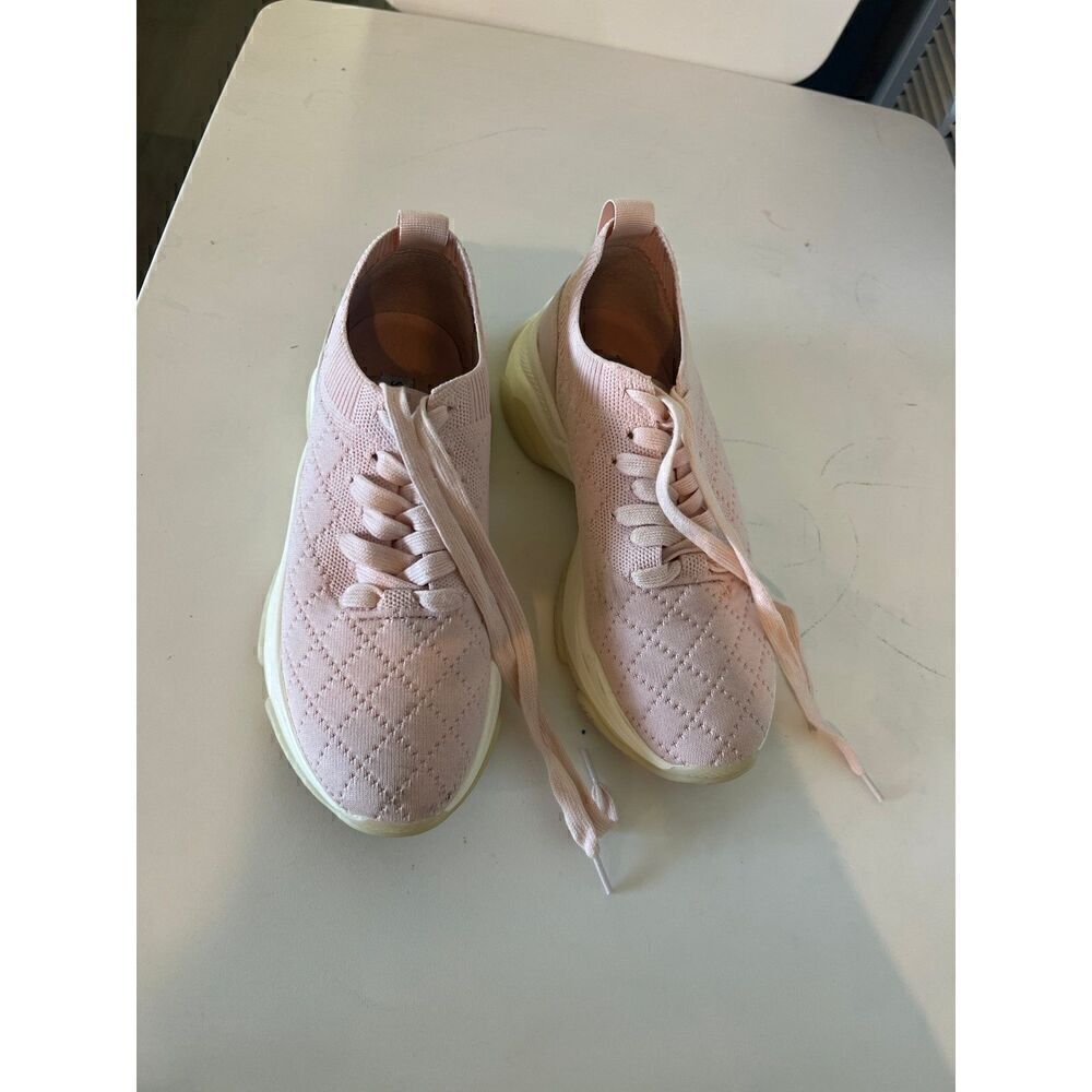 Steve Madden Myles-Q Blush Pink Sneakers Tennis Shoes Size 8M MYLE02S1